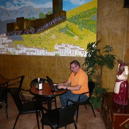 Hotel Limas 2*